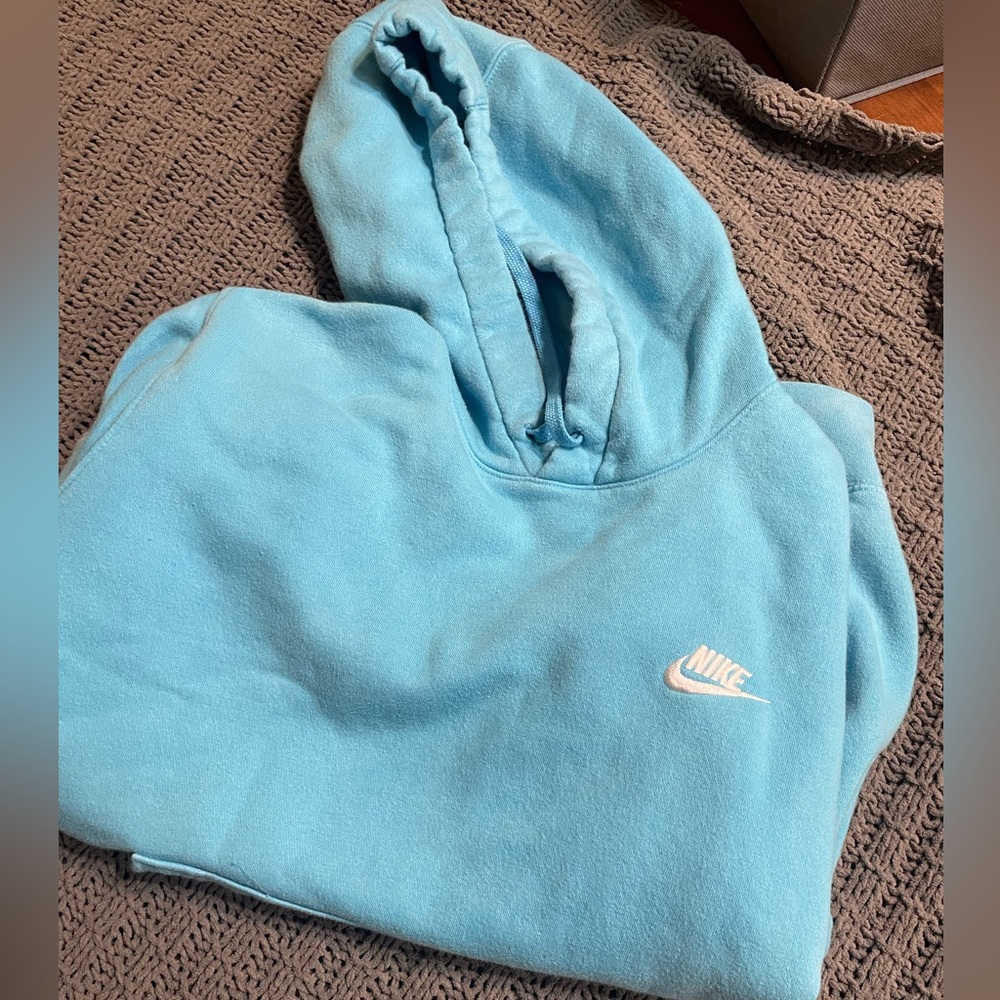Nike hoodie size medium